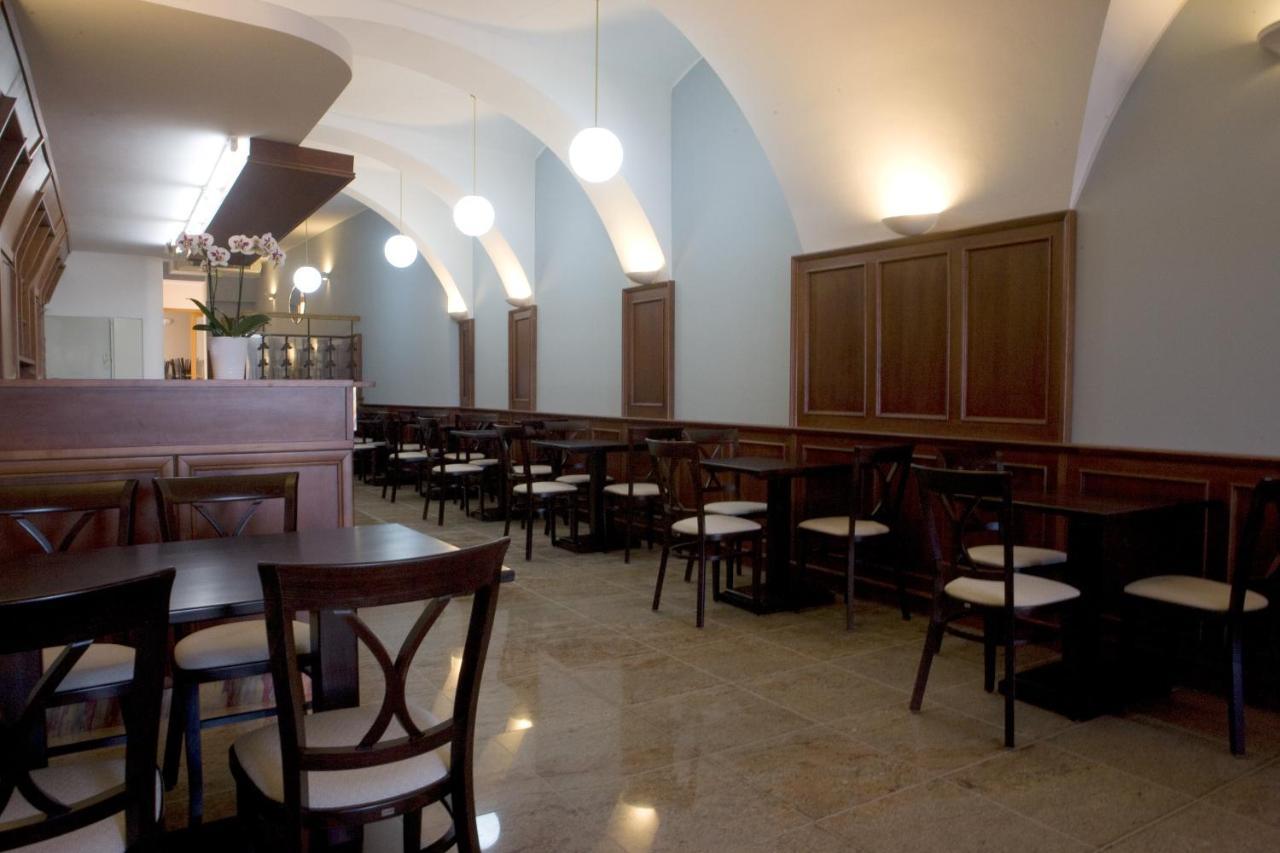 Hostel U Zlateho Kohouta Кромержиж Екстер'єр фото